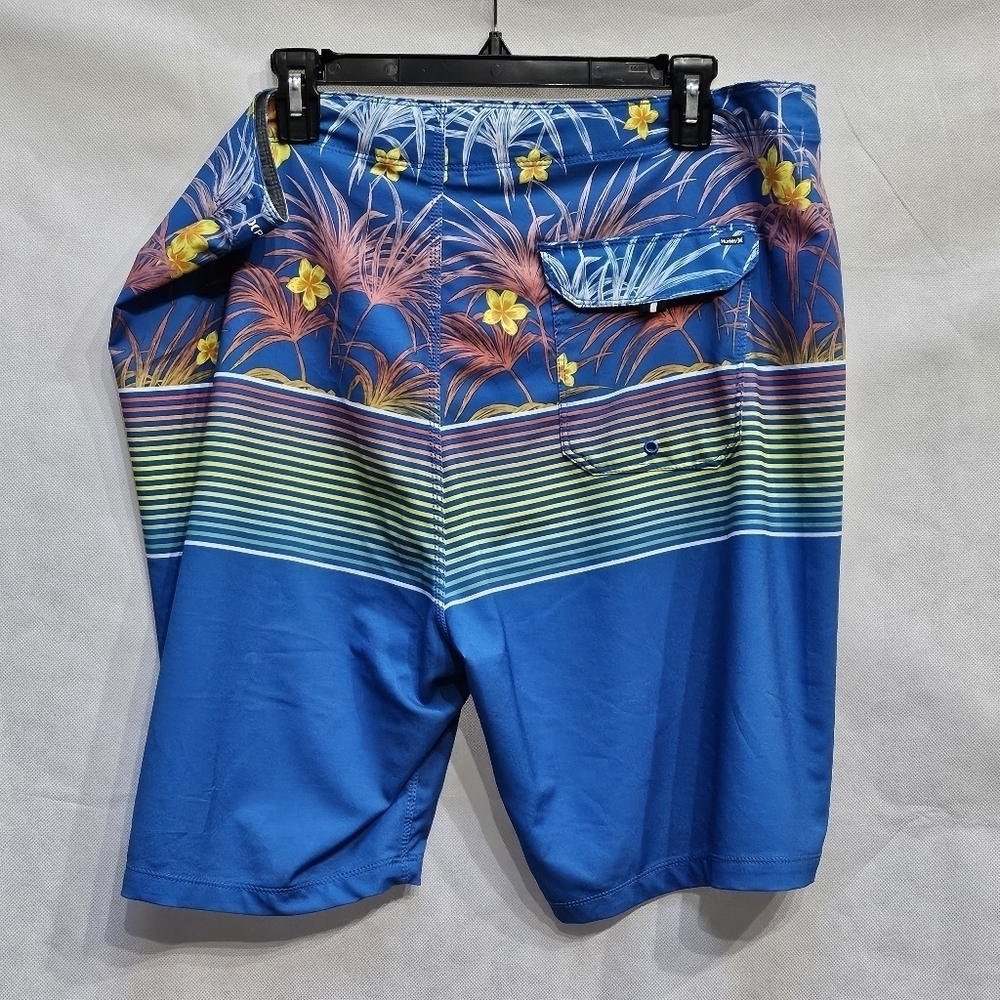 Hurley Floral Stripped Blue 86% Recycled Polyester 14% Spandex Swim Shorts Sz 38 - Picture 3 of 6